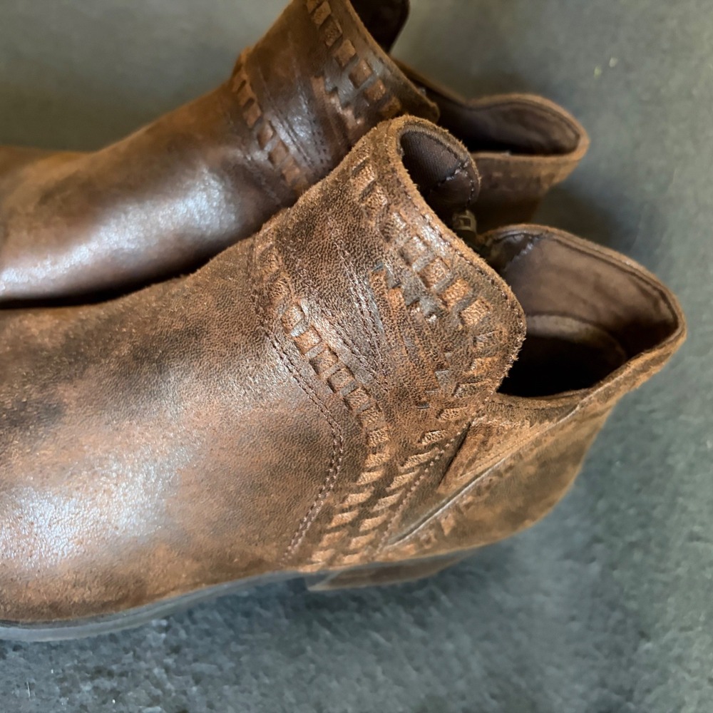 Bear Traps Ankle Boots Womens 8 Brown Distressed Whipstitch Booties Core Western